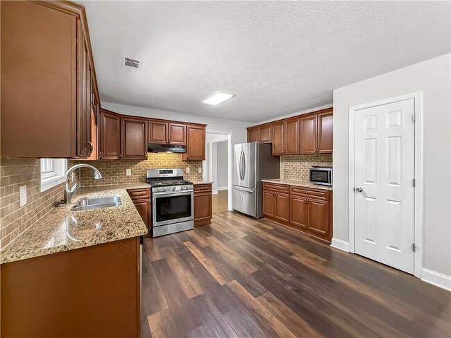 Building Photo - 4410 Wessington Ln