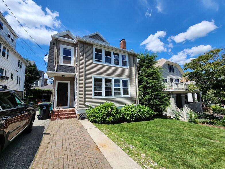 Building Photo - 9 Avon Rd