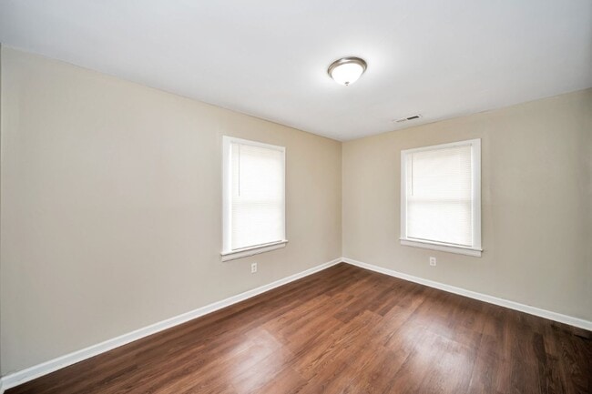 Building Photo - Incredible Value in Sylacauga – Appliances Included & Move-In Ready!