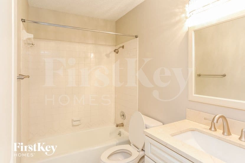 Building Photo - 506 Brookside Ave