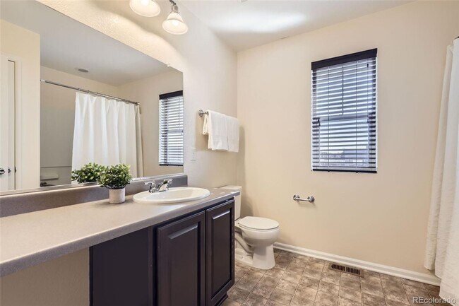 Building Photo - 4 Bedroom single family home in Central Pa...
