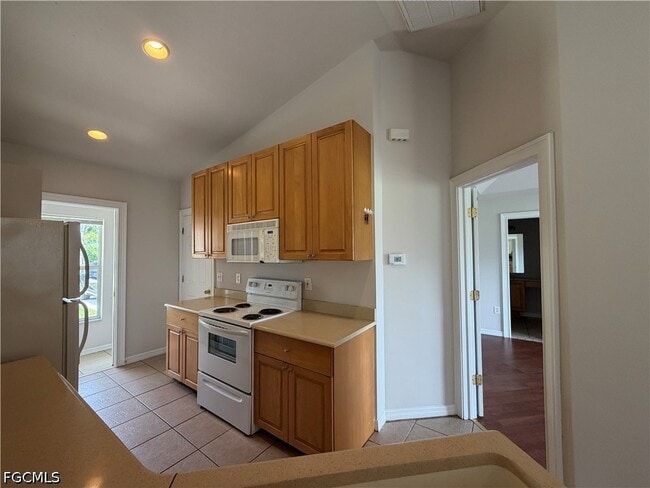 Building Photo - 5315 Belrose St