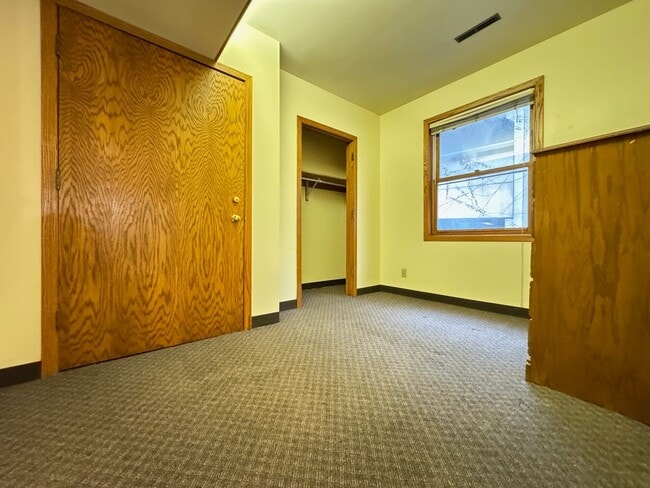 Building Photo - 408 N Frances St
