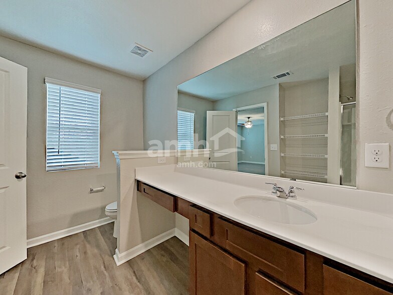 Building Photo - 4935 Bridle Path