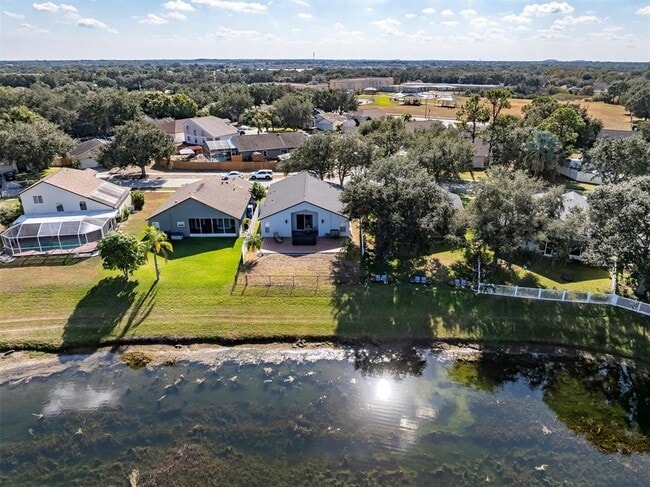 Building Photo - 11102 Lakeside Vista Dr