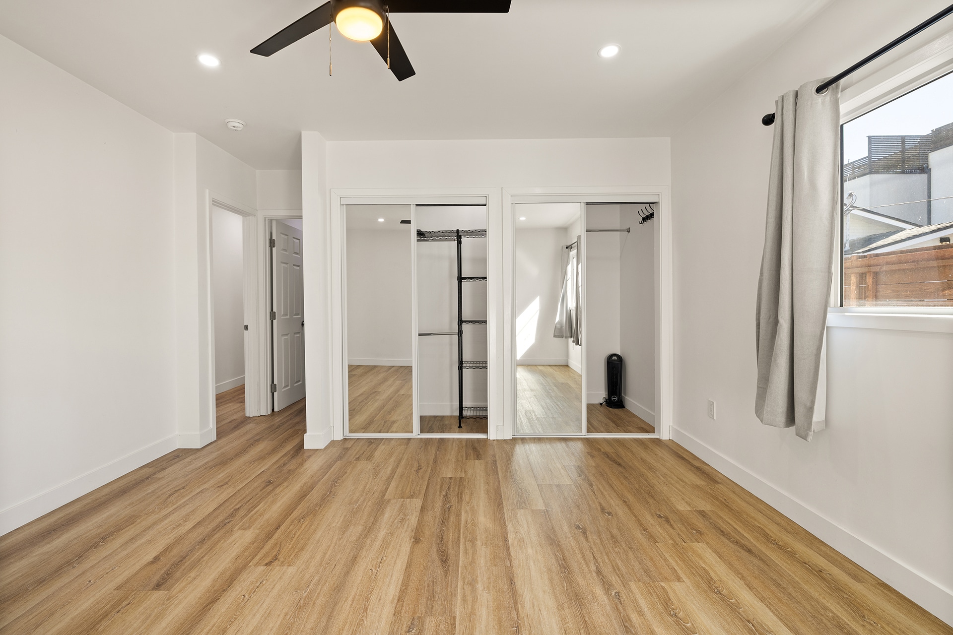 Building Photo - 715 Sunset Ave