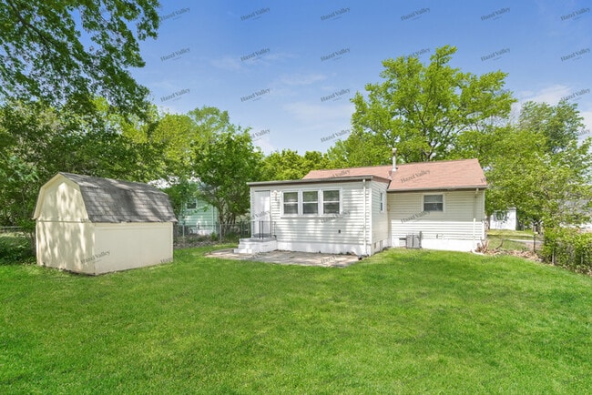 Building Photo - 424 Lancashire Rd