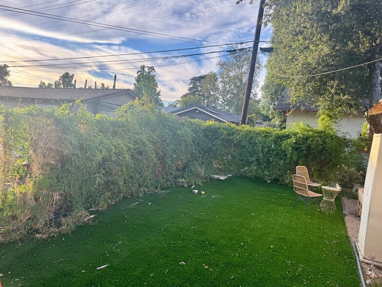 Backyard - 1045 Bradford St