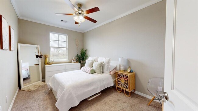 Building Photo - 2155 Big River St