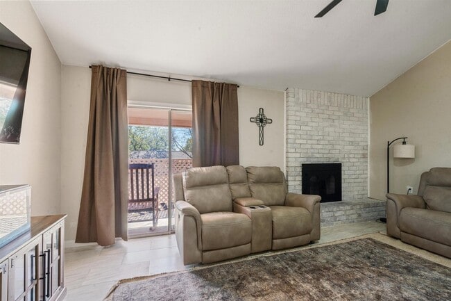 Building Photo - 131 Northill Dr