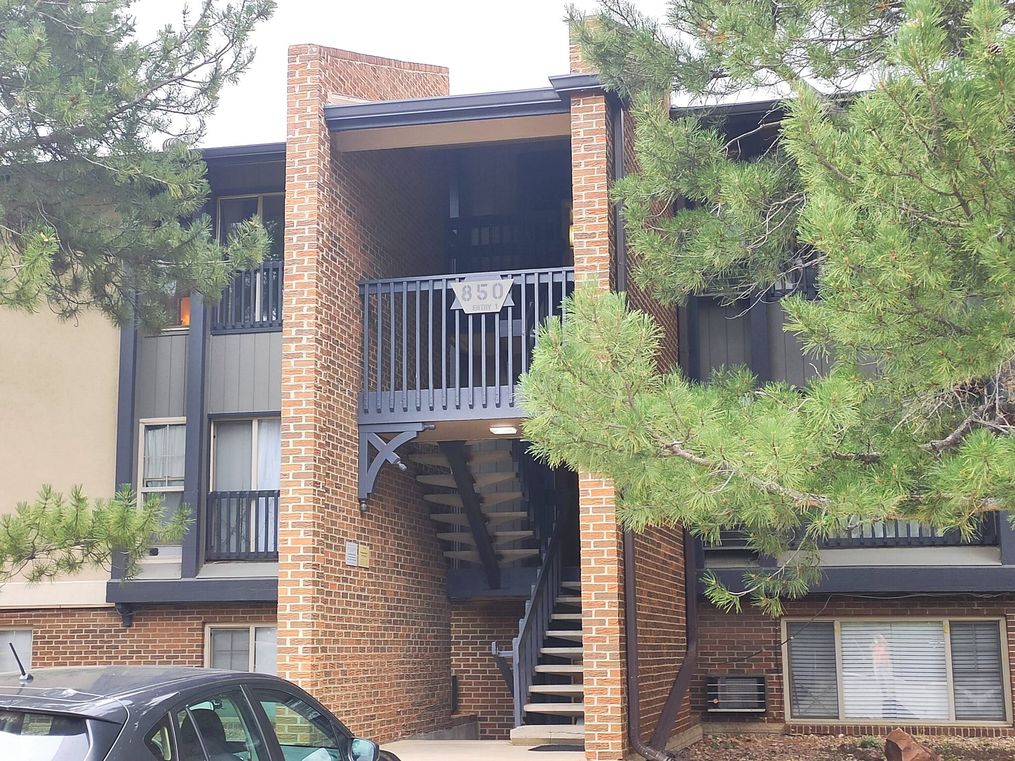 Building Photo - 850 W Moorhead Cir