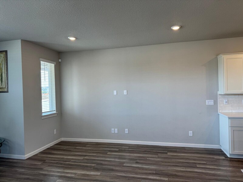Building Photo - 7823 SE Kinnaman St