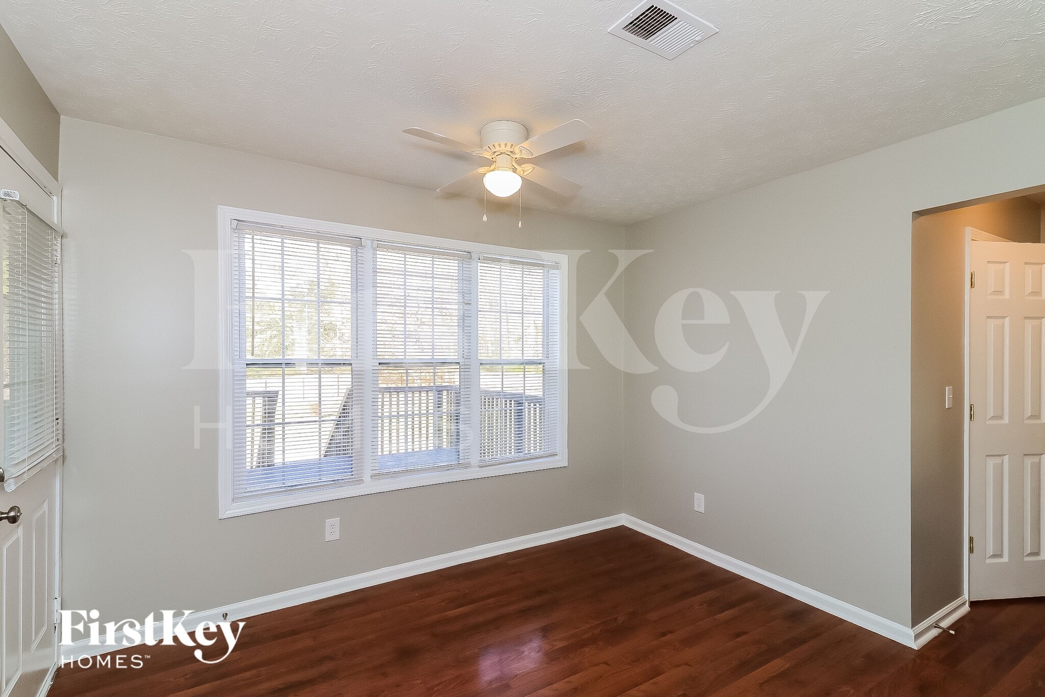 Building Photo - 3583 Saddlebrook Dr
