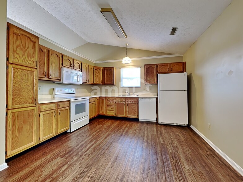 Building Photo - 599 Whispering Pines Pl