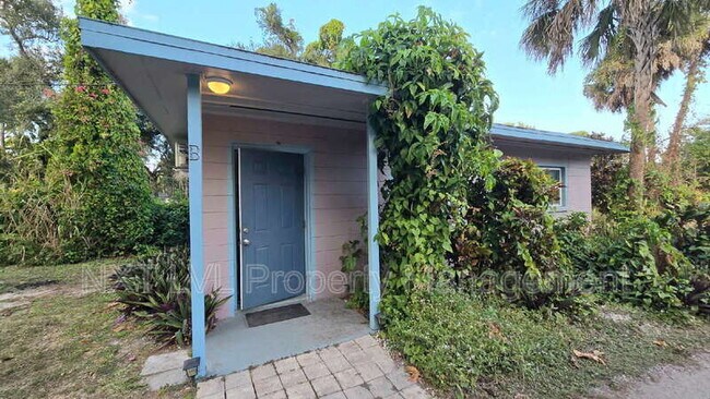 Building Photo - 240 W Mariana Ave