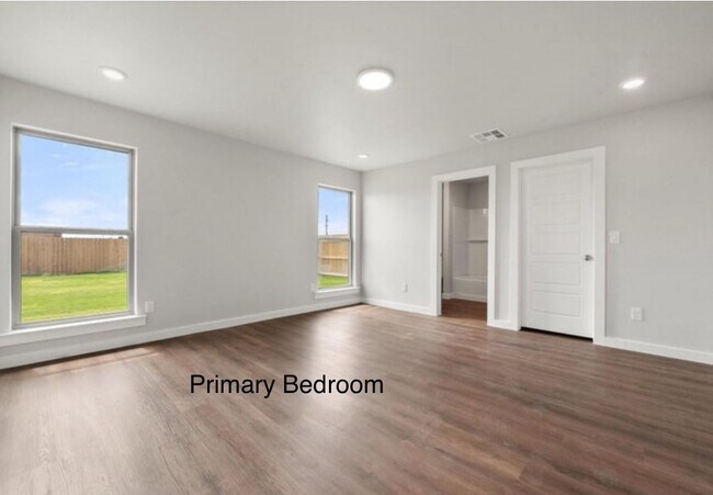 Building Photo - Fabulous and New! 3/2/2