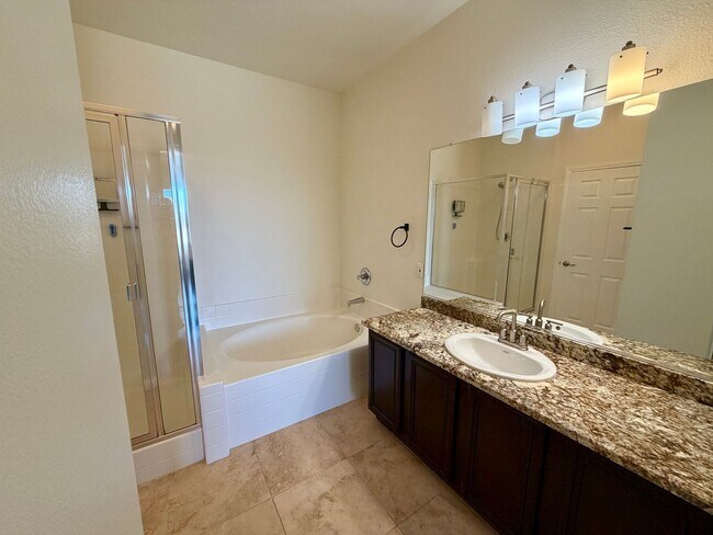 Building Photo - Summerlin’s Finest