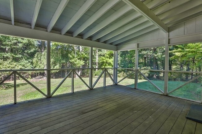 Building Photo - 22 Withington Ln