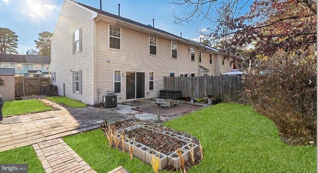 Building Photo - 91 Grant Ln