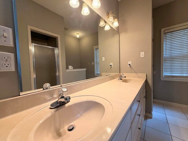 Building Photo - 5019 Rabbit Chase Ln