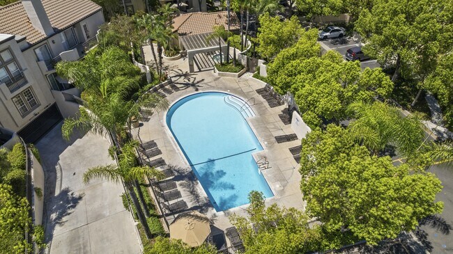 Building Photo - 24145 Del Monte Dr.