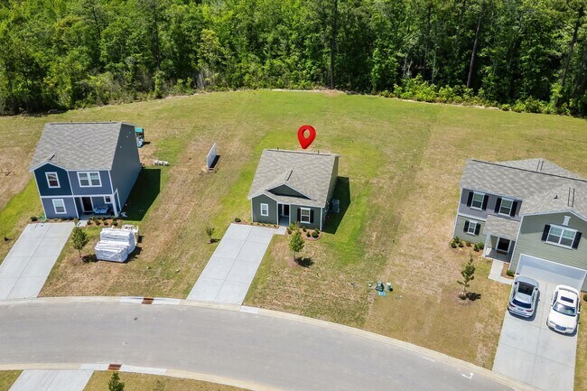Building Photo - 450 Castillo Dr
