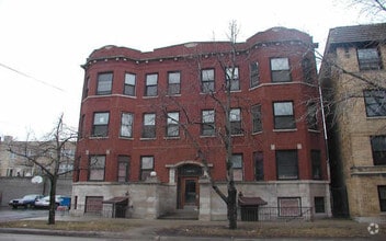 Building Photo - 1415-1417 W Addison St
