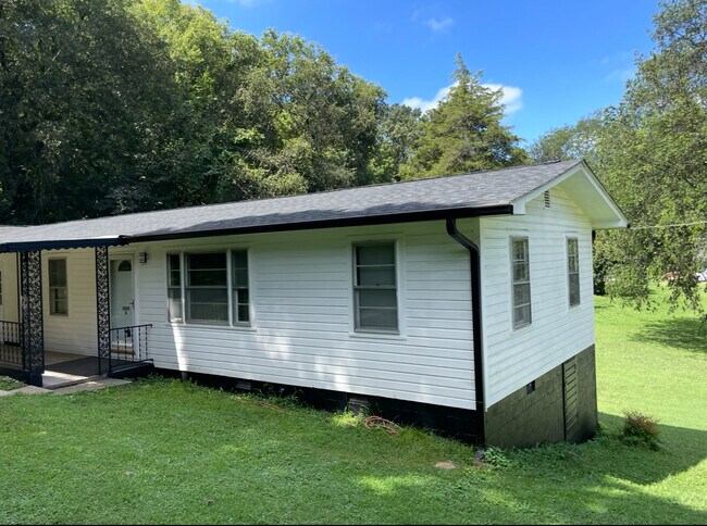 Building Photo - 3009 Cox Ln