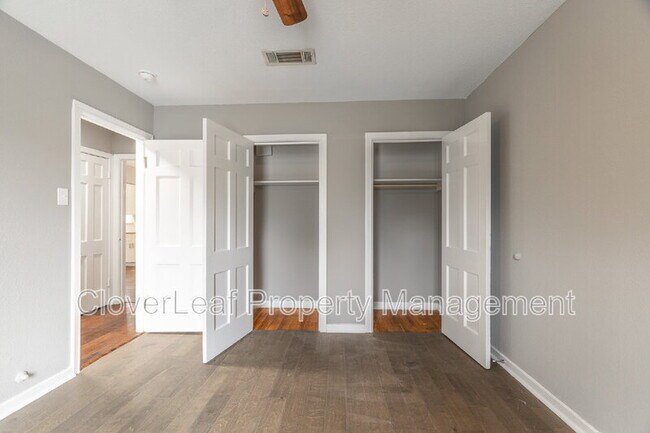 Building Photo - 402 W Wildwood Dr
