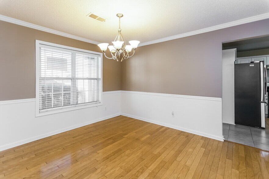 Building Photo - 5335 Yoshino Terrace