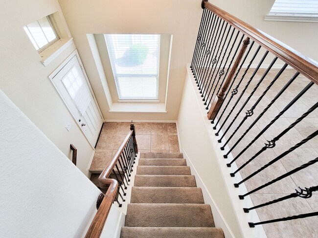 Building Photo - NEW 3 BEDROOM 2.5 BATH 2 CAR GARAGE HOME I...