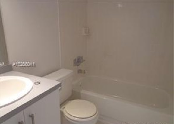 Building Photo - 95 NE 41st St