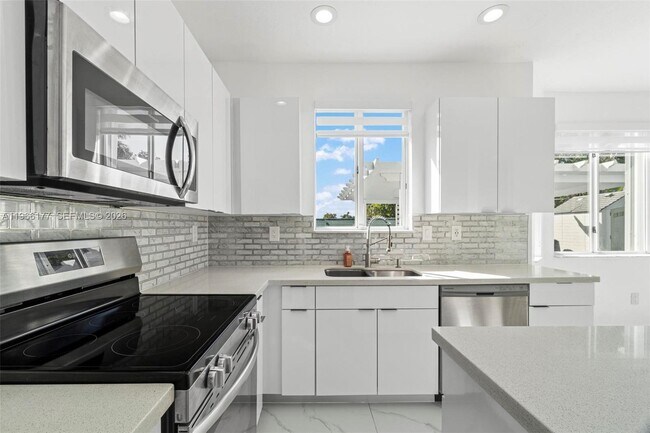 Building Photo - 15786 SW 141st St