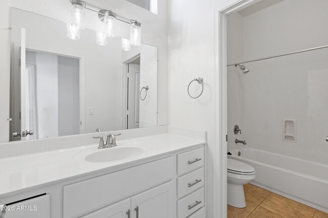 Building Photo - 6586 W Oraibi Dr