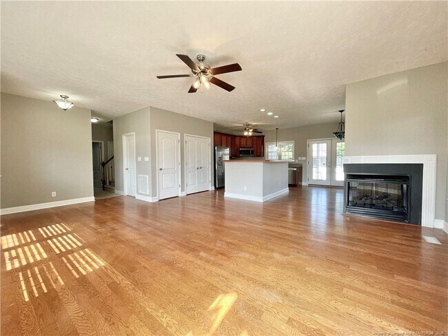 Building Photo - 108 Canyon Ct
