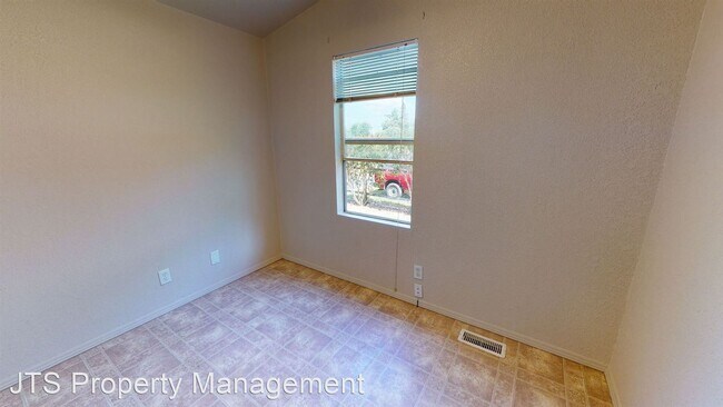 Building Photo - 3 br, 2 bath House - 2410 Central Avenue