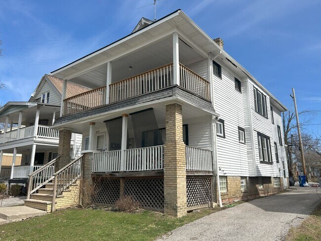 Building Photo - 3633 E 143rd St