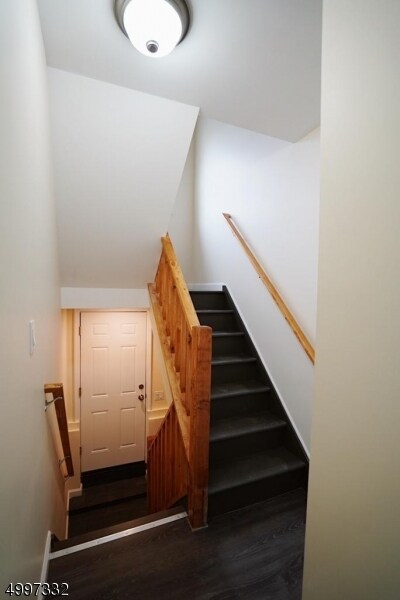 Building Photo - 7 Brown St