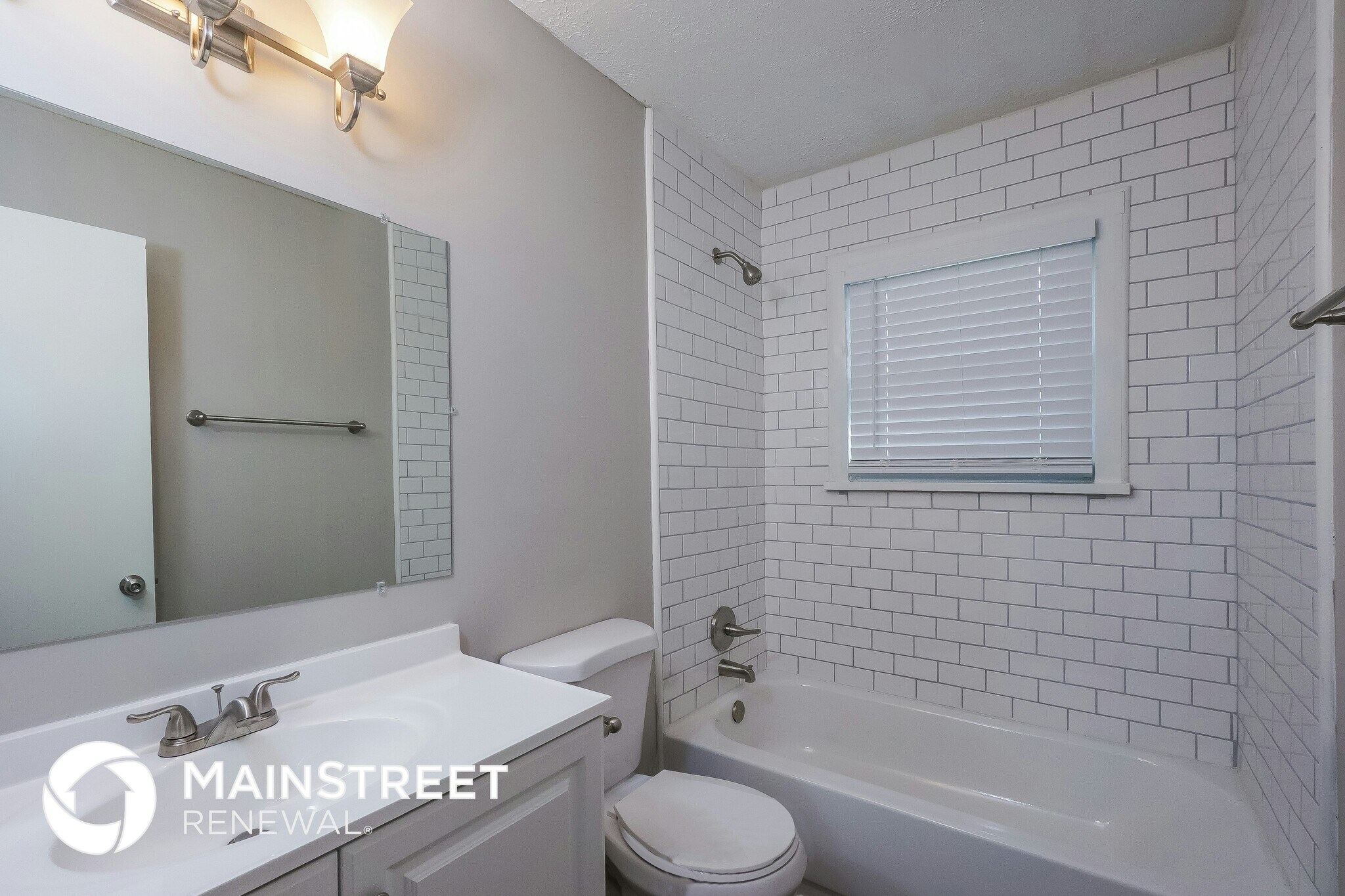 Building Photo - 8808 Fernview Dr