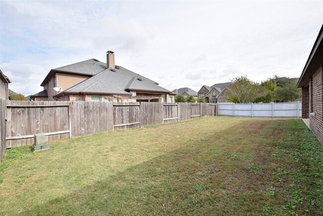 Building Photo - 5835 Euclid Loop