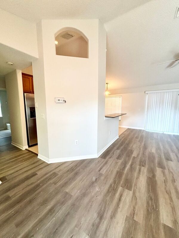 Building Photo - 3048 Verbena Dr