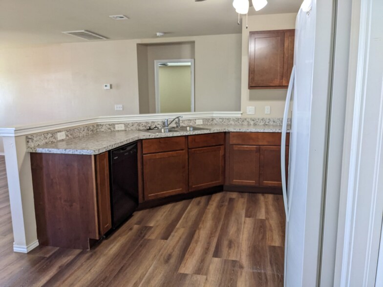 Building Photo - 1801 West Antler Way