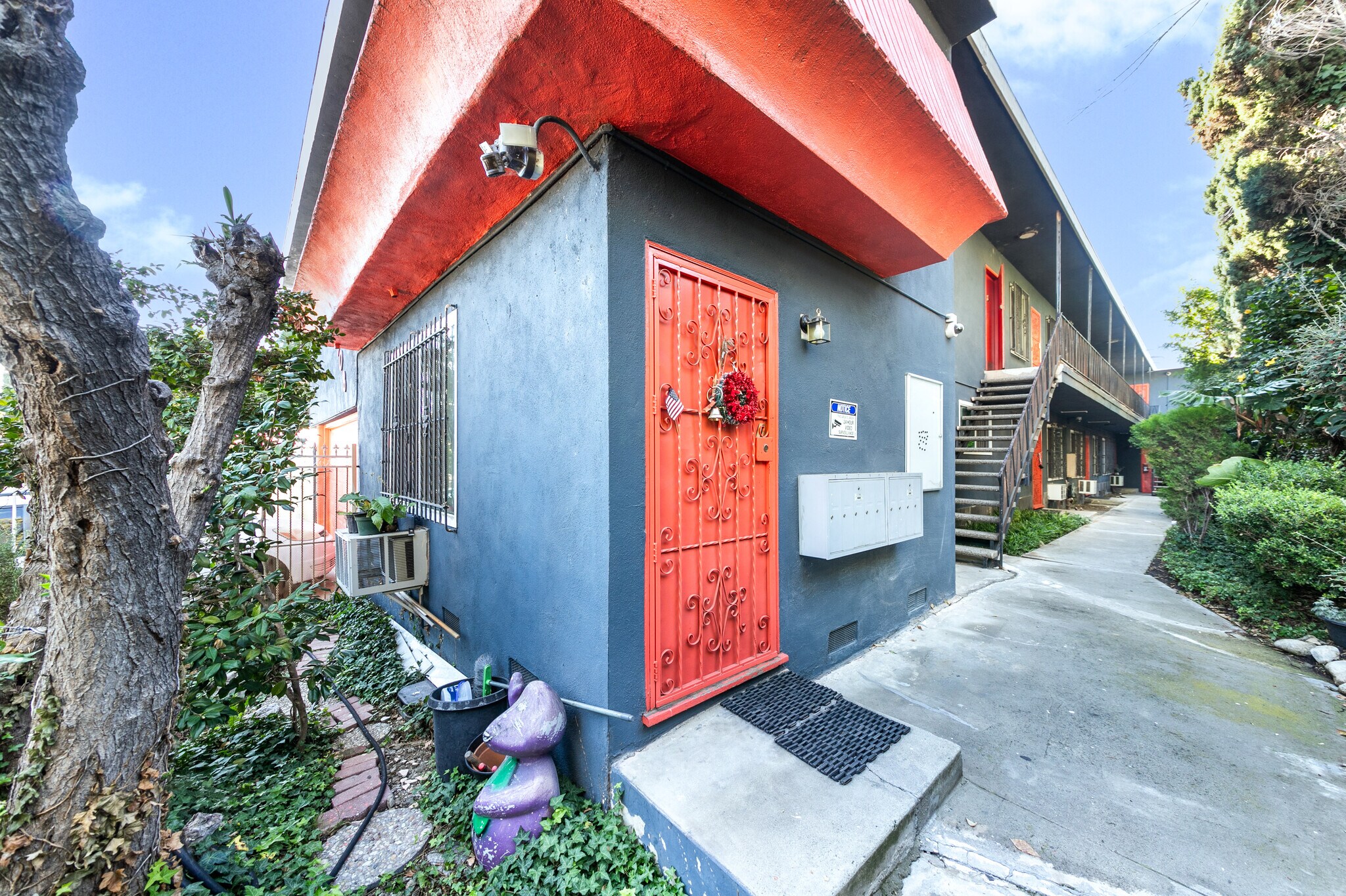 Building Photo - 1908 Clinton St