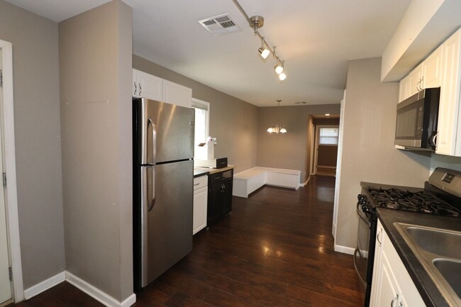 Building Photo - Family home for rent!