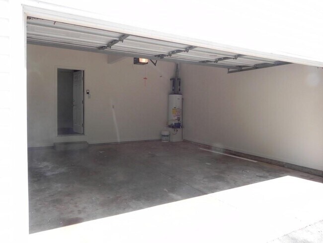 Building Photo - 13604 S Old Statesville Rd