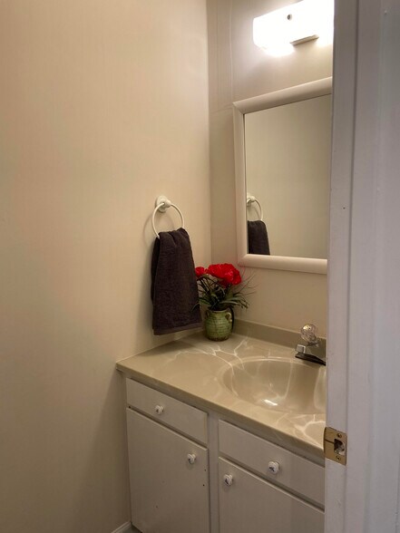 Building Photo - 3812 Summerwood Ct