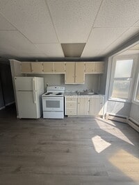 Building Photo - 40 Cushman Rd