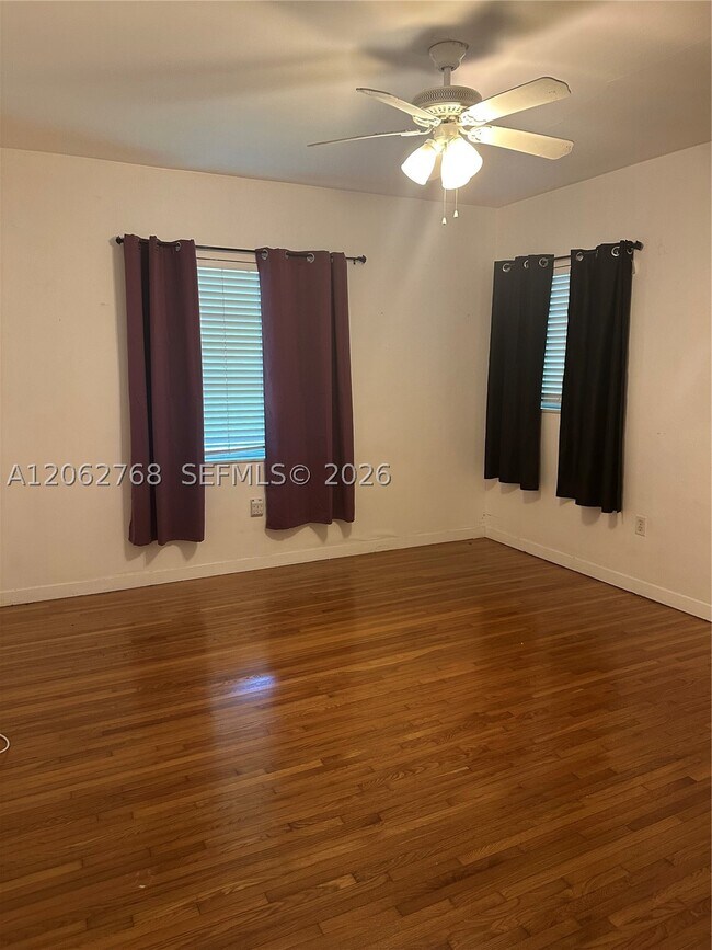Building Photo - 5340 Orduna Dr