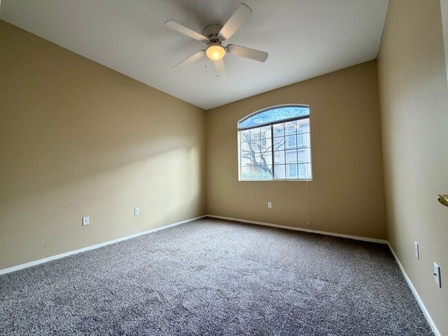 Building Photo - Coming soon: 1st floor 2 bedroom condo in central Green Valley