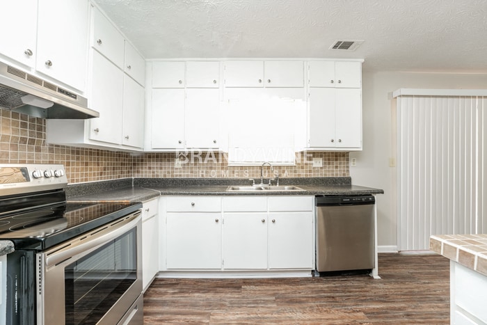 Building Photo - 1467 Muirfield Dr